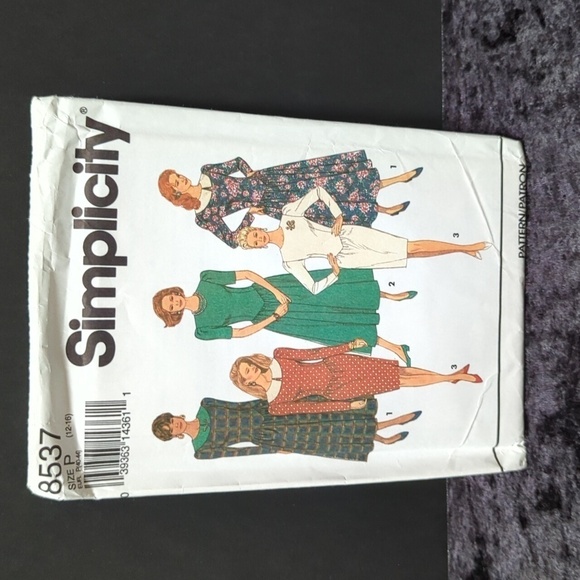 🐢Simplicity 8537 Uncut Sewing Pattern Women's Dresses Sz P (12-16) - Picture 1 of 3